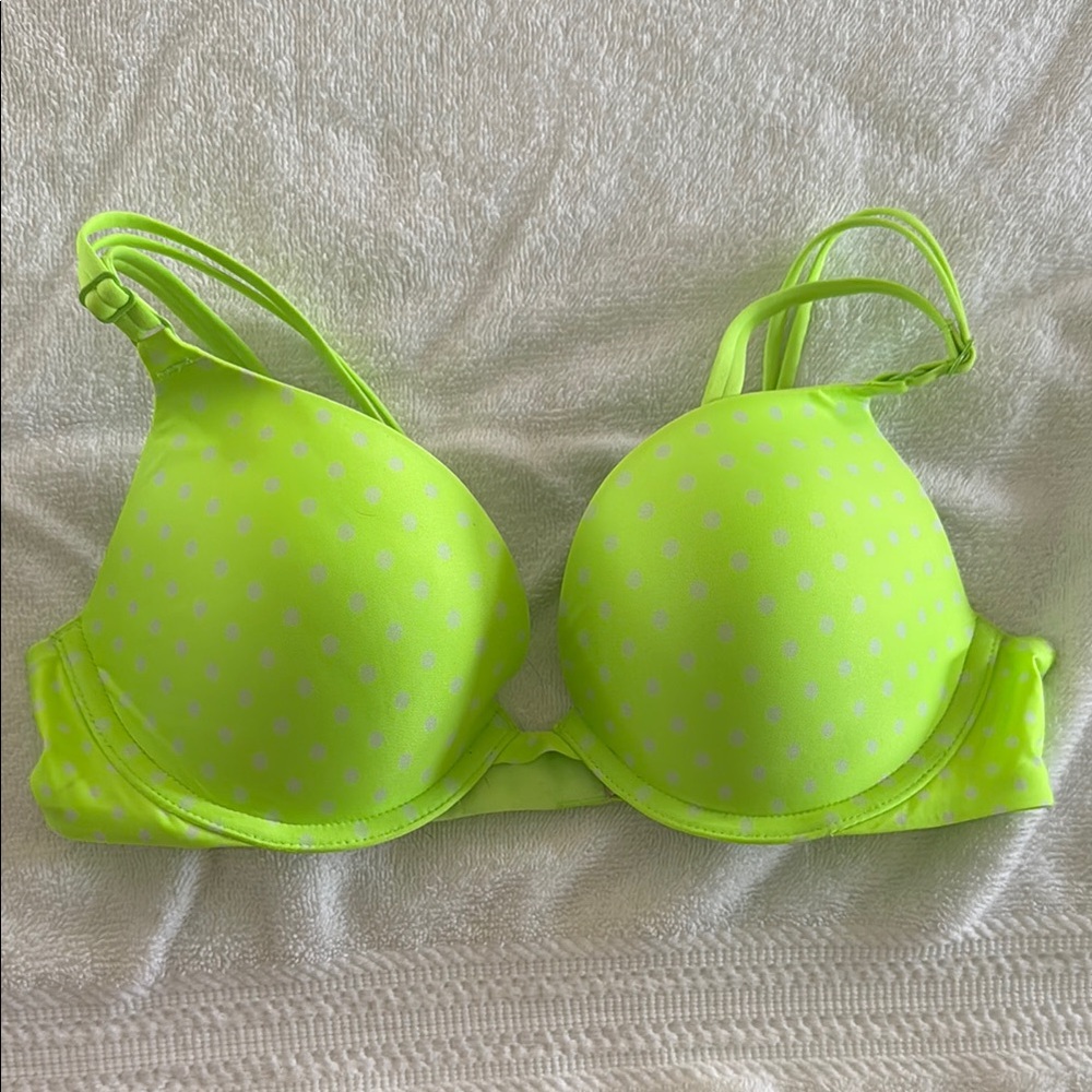 Victoria's Secret Green T-Shirt Bra with Molded Cups